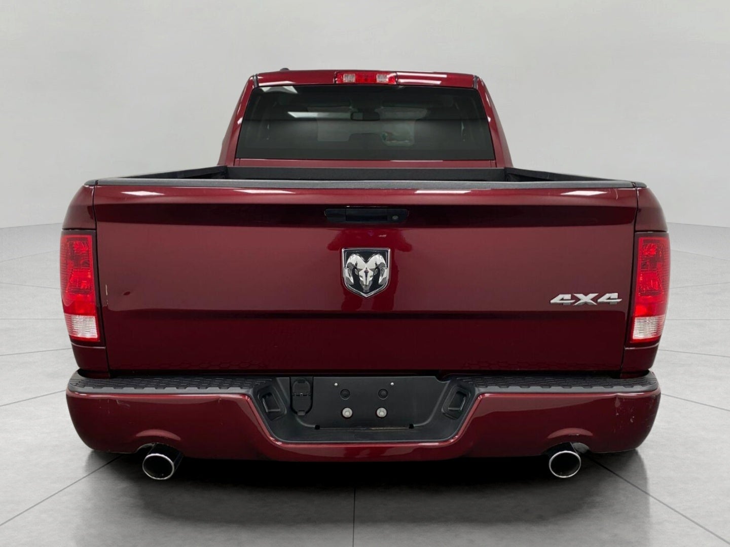 2016 RAM 1500 4WD Quad Cab 140.5 Express
