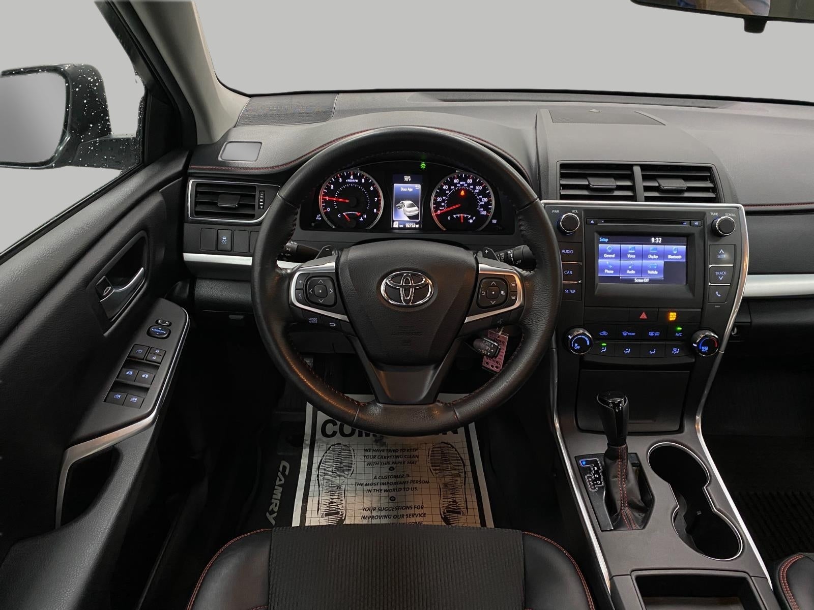 2017 Toyota Camry SE Auto