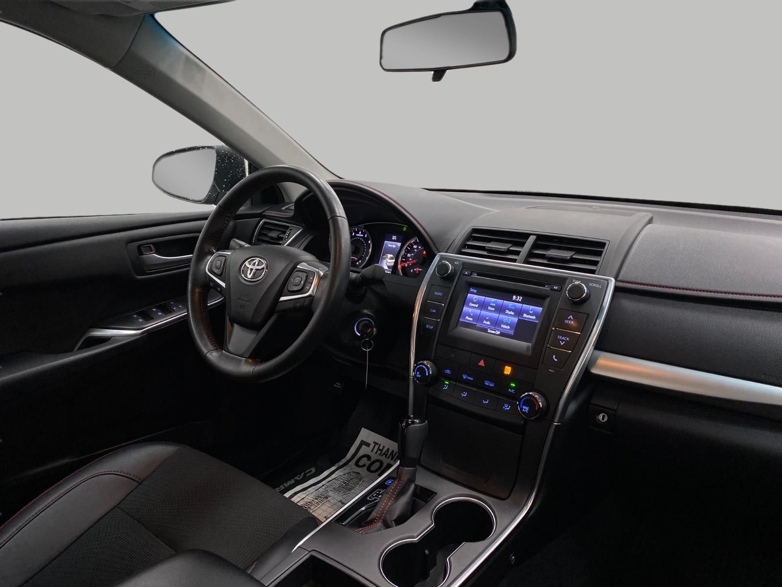 2017 Toyota Camry SE Auto