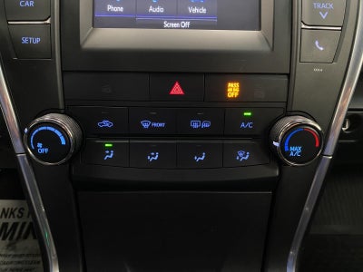 2017 Toyota Camry SE Auto