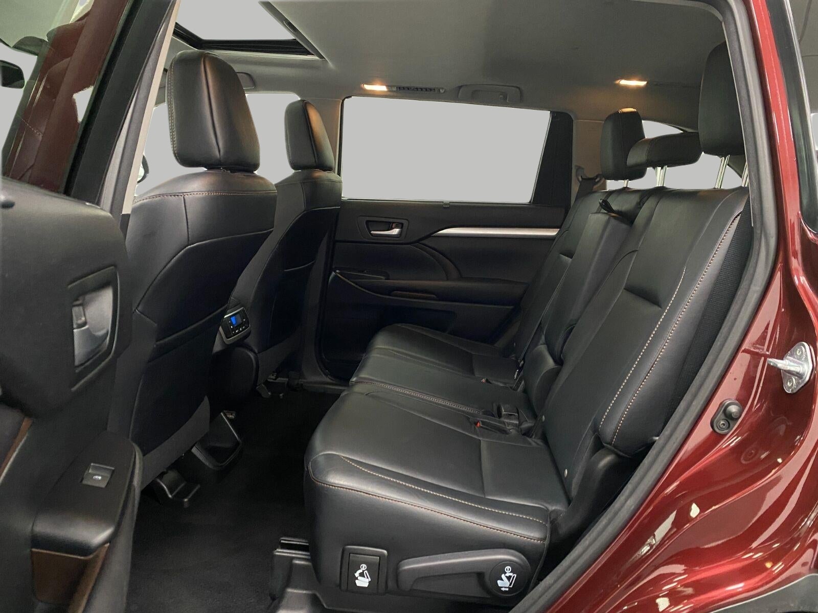 2016 Toyota Highlander AWD 4dr V6 XLE