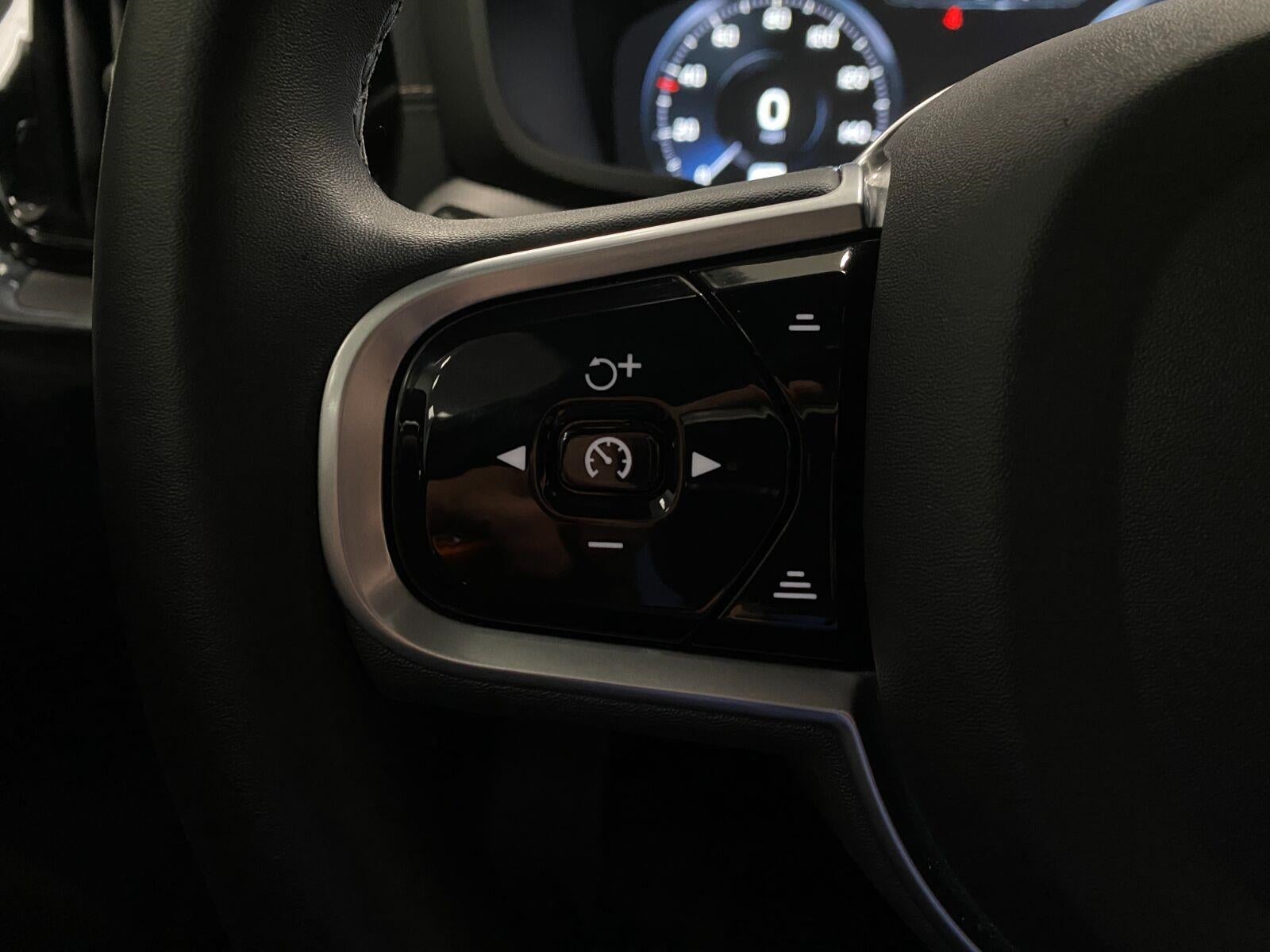 2022 Volvo S60 Recharge Plug-In Hybrid T8 eAWD PHEV Black Edition R-Design Extended Range