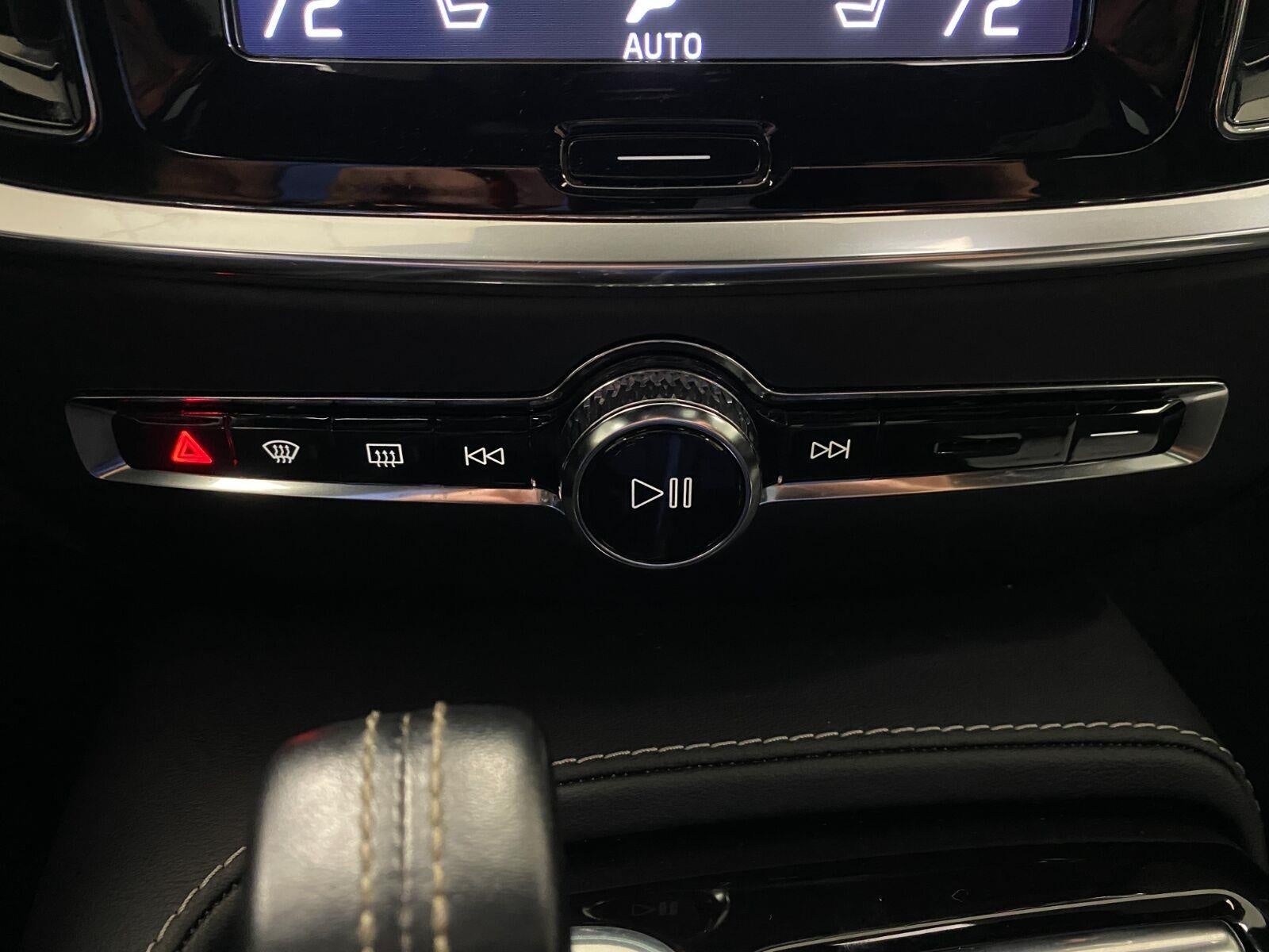 2022 Volvo S60 Recharge Plug-In Hybrid T8 eAWD PHEV Black Edition R-Design Extended Range