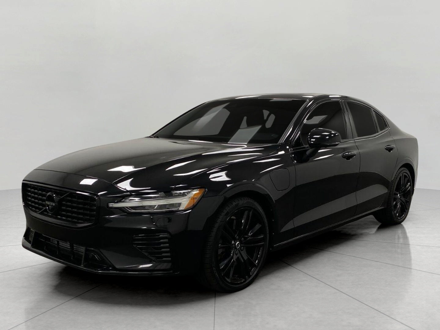 2022 Volvo S60 Recharge Plug-In Hybrid T8 eAWD PHEV Black Edition R-Design Extended Range