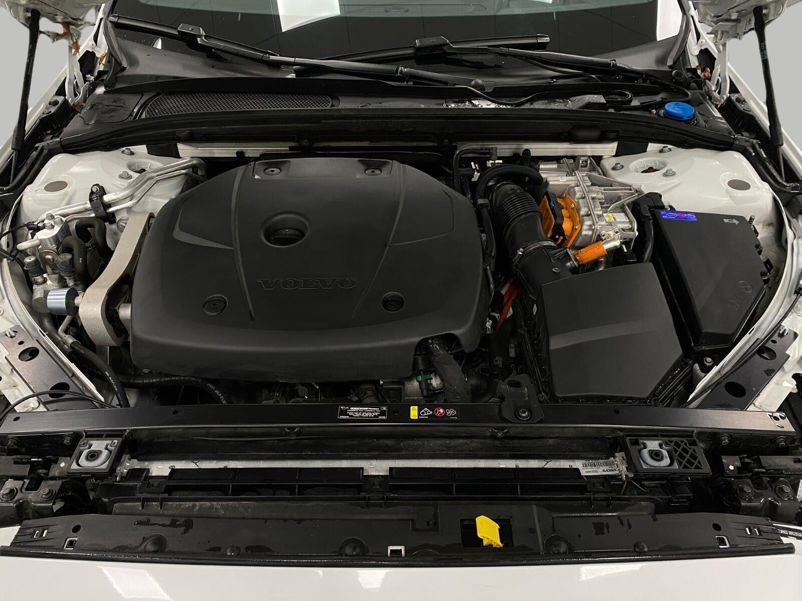 2024 Volvo S60 Recharge Plug-In Hybrid T8 eAWD PHEV Ultimate Black Edition