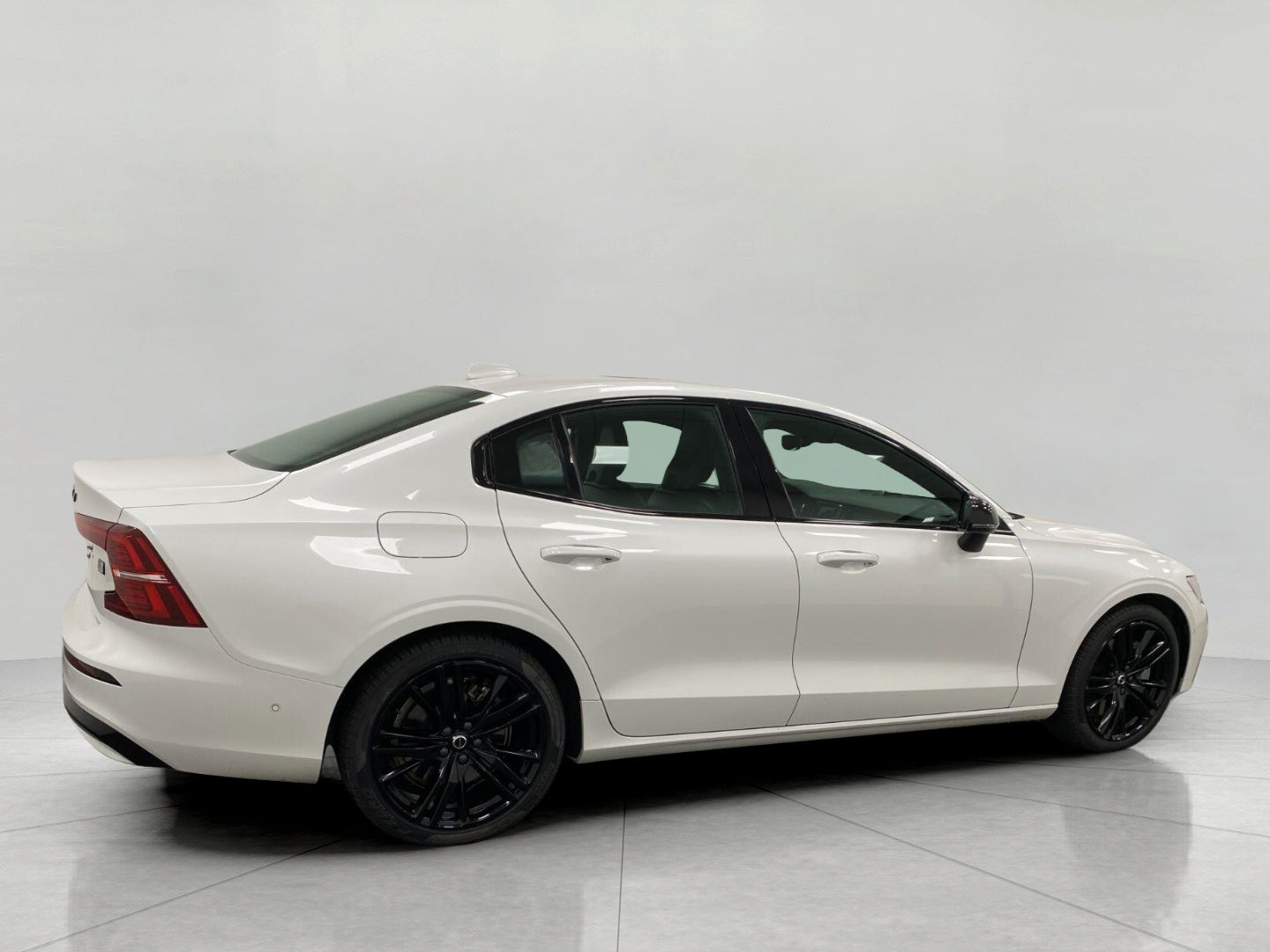 2024 Volvo S60 Recharge Plug-In Hybrid T8 eAWD PHEV Ultimate Black Edition