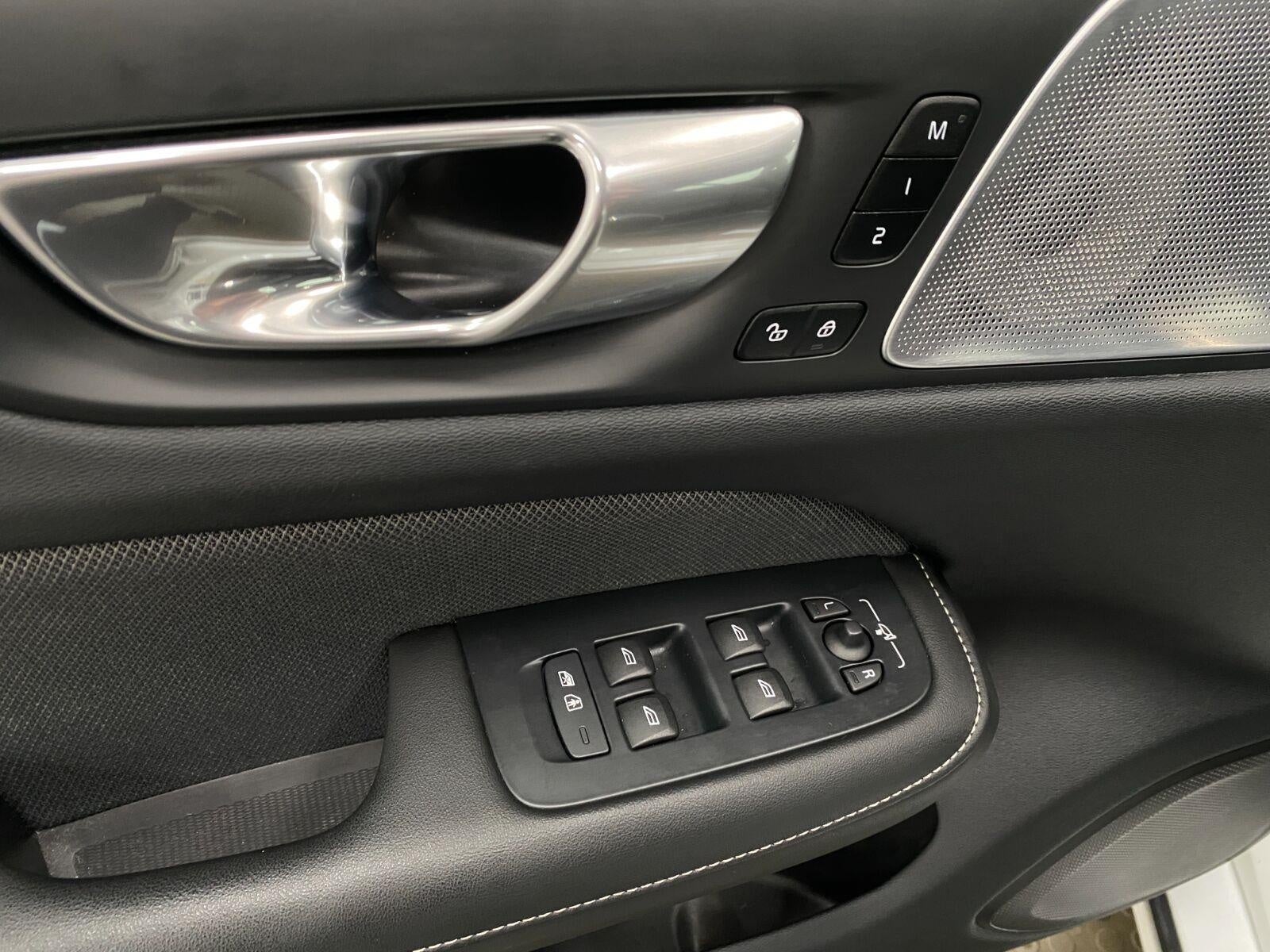 2024 Volvo S60 Recharge Plug-In Hybrid T8 eAWD PHEV Ultimate Black Edition