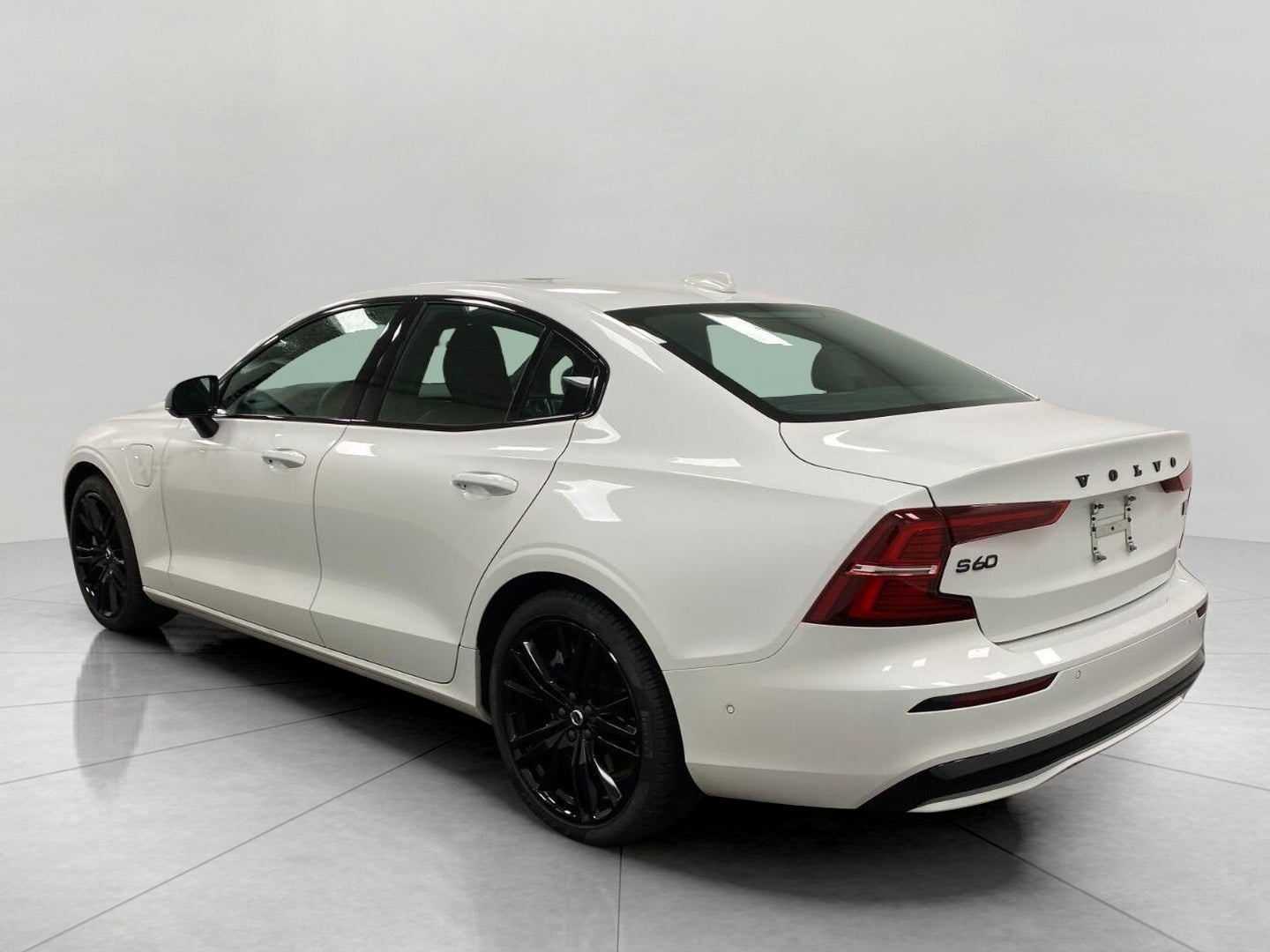 2024 Volvo S60 Recharge Plug-In Hybrid T8 eAWD PHEV Ultimate Black Edition