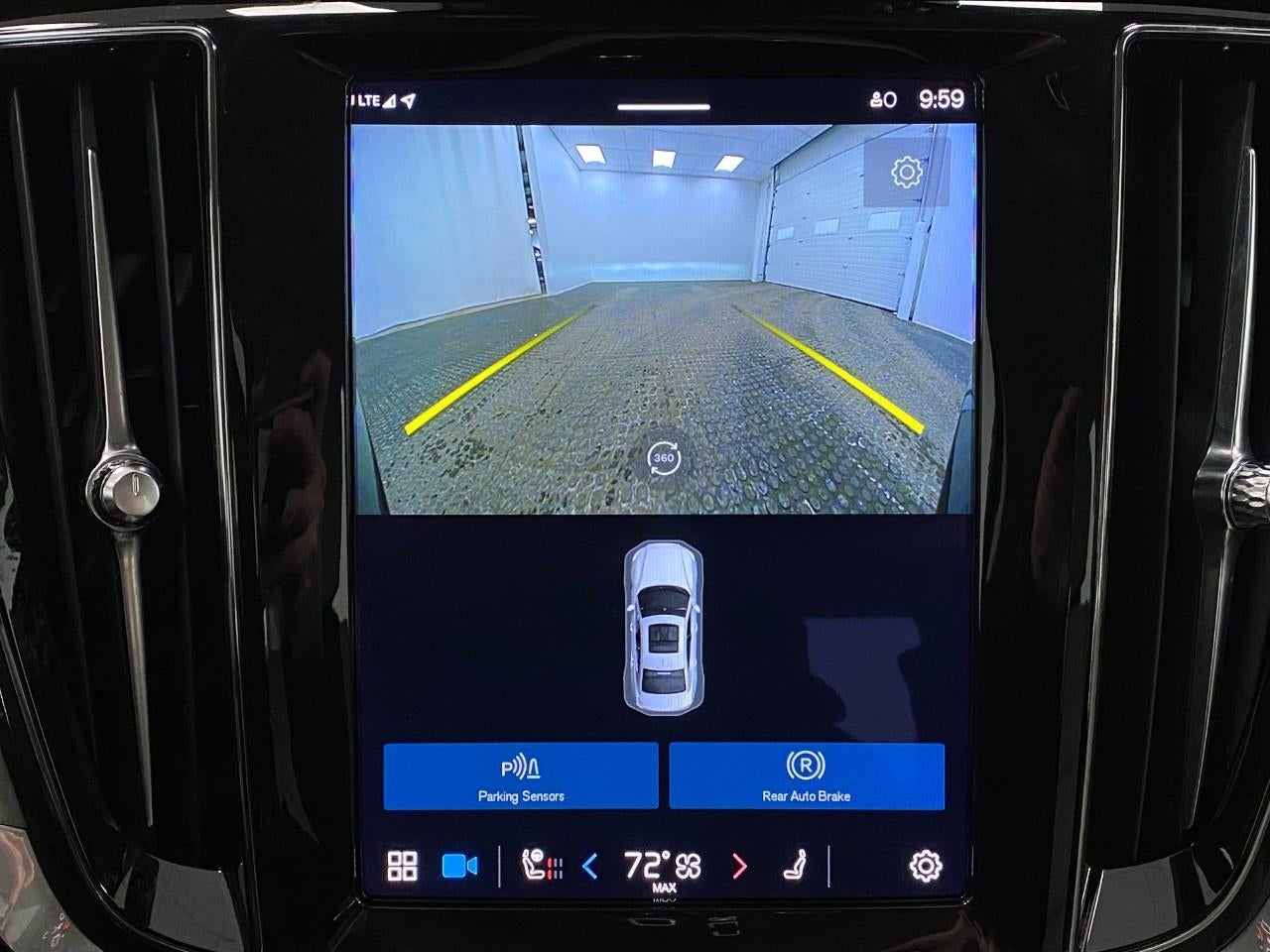 2023 Volvo S60 Recharge Plug-In Hybrid T8 eAWD PHEV Plus Dark Theme