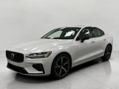 2023 Volvo S60 Recharge Plug-In Hybrid T8 eAWD PHEV Plus Dark Theme