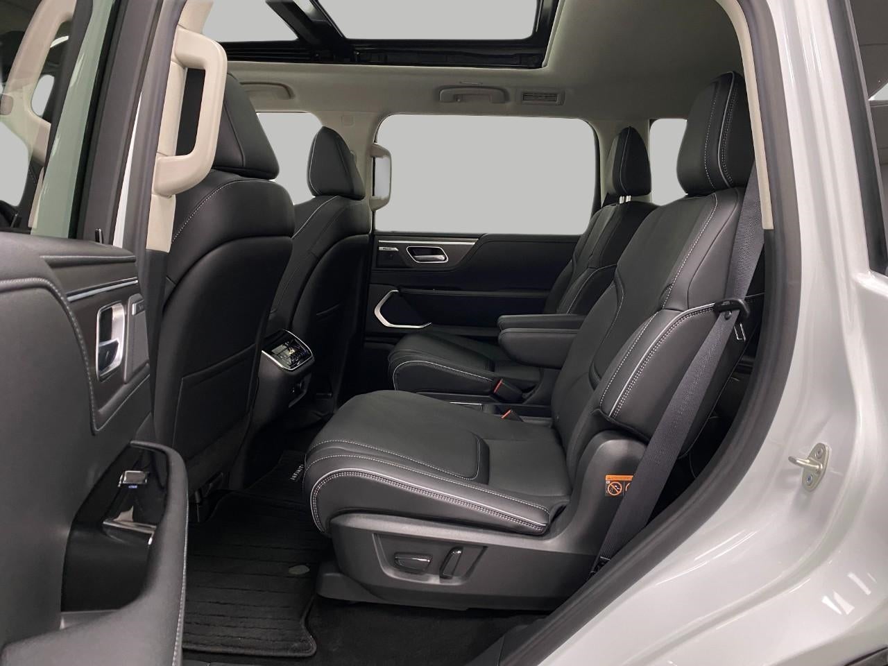 2026 INFINITI QX80 LUXE AWD