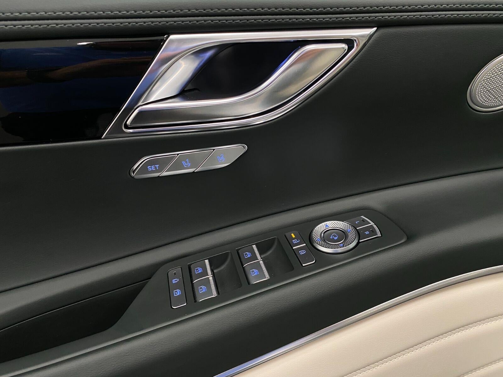2025 Genesis GV80 2.5T Standard AWD