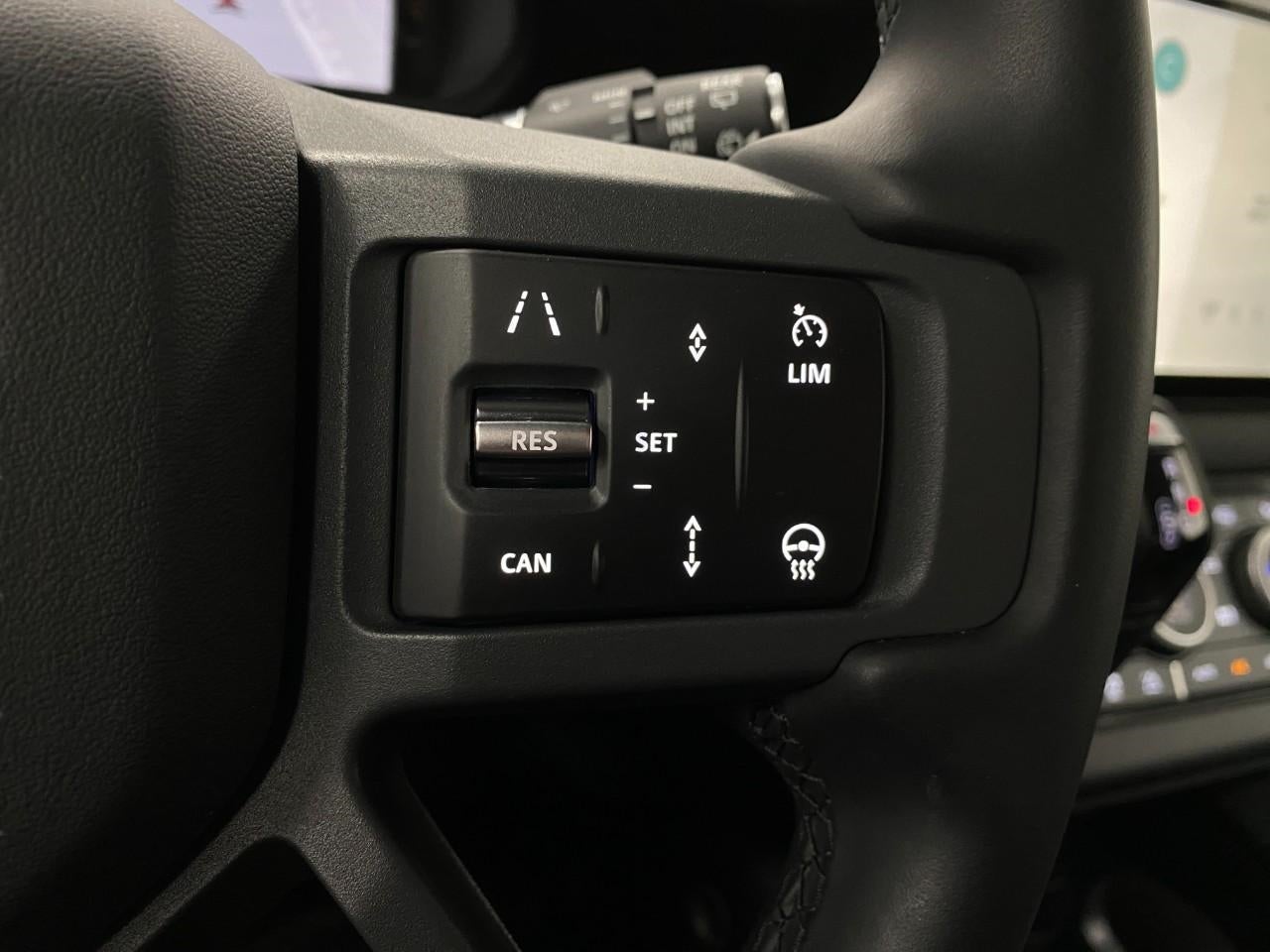 2025 Land Rover Defender 110 P300 S