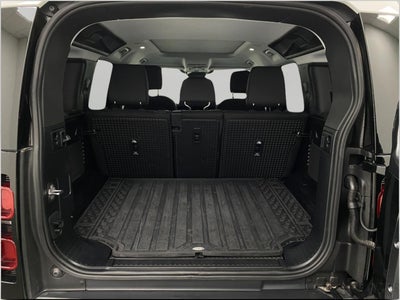 2025 Land Rover Defender 110 P300 S