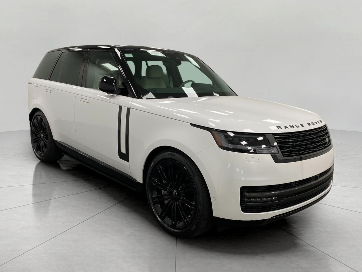 2025 Land Rover Range Rover P530 SE SWB
