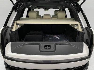 2025 Land Rover Range Rover P530 SE SWB