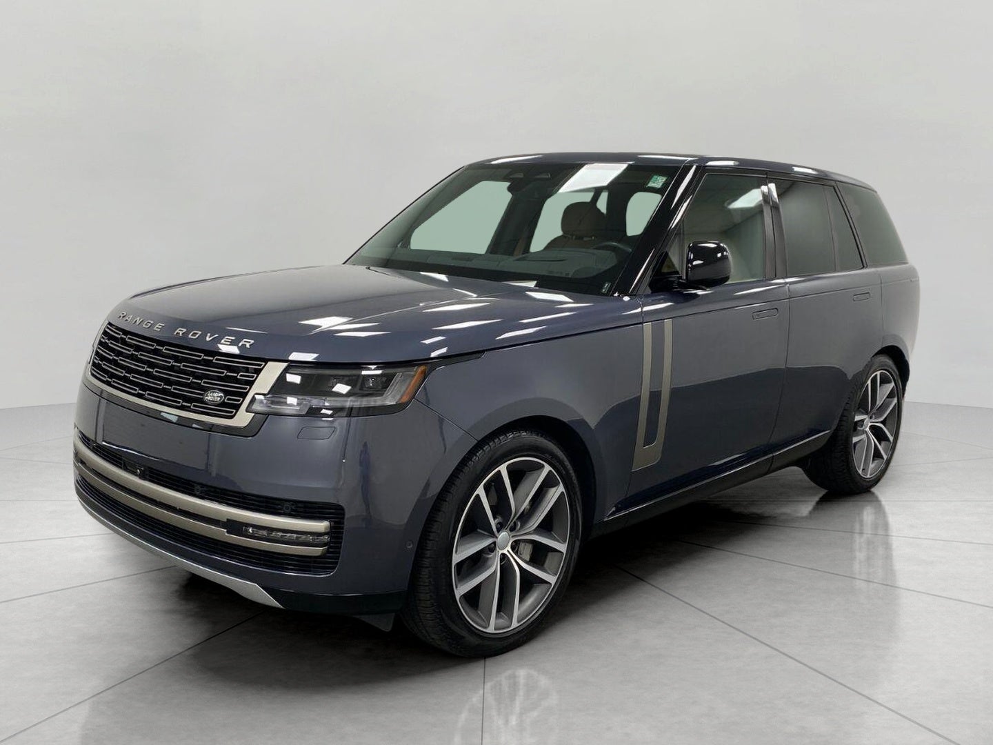 2025 Land Rover Range Rover P400 SE SWB