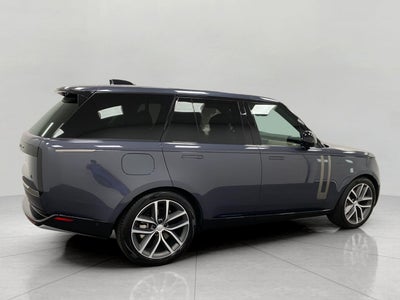 2025 Land Rover Range Rover P400 SE SWB