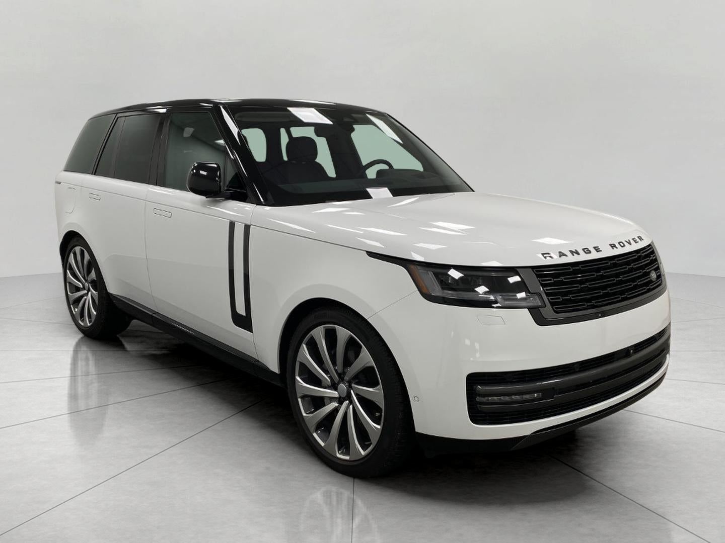2022 Land Rover Range Rover P400 SE SWB