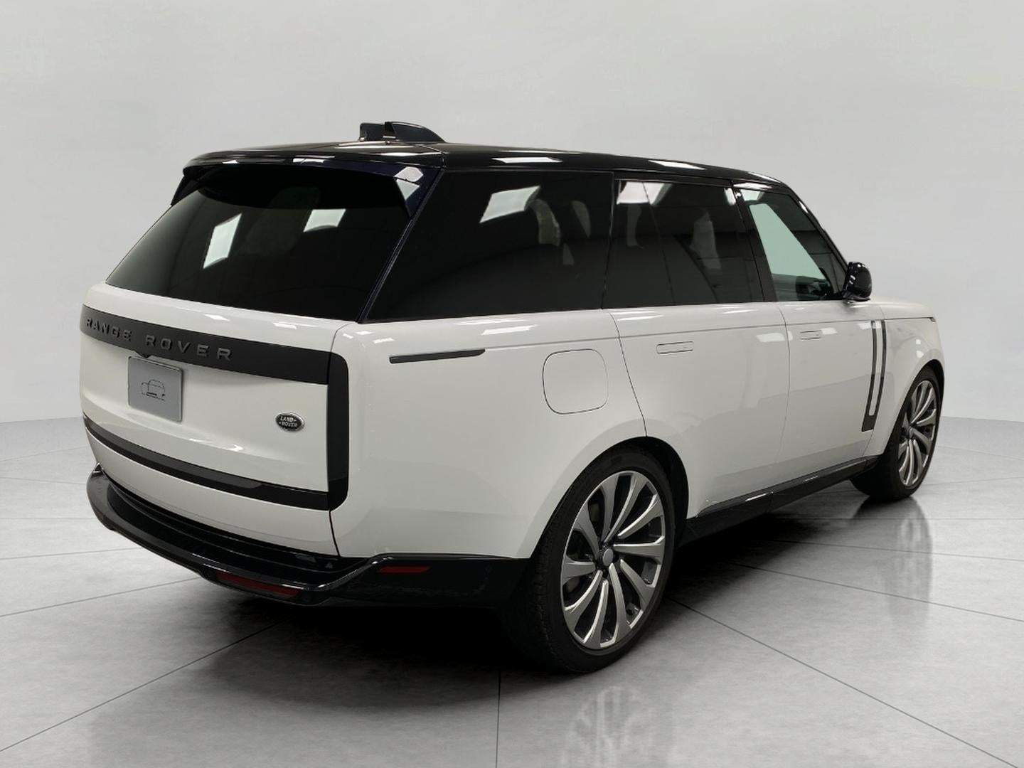 2022 Land Rover Range Rover P400 SE SWB