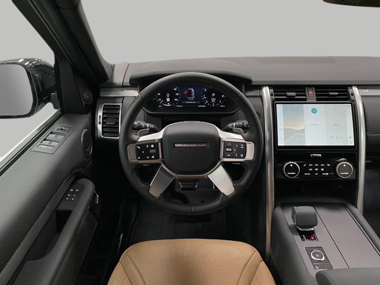 2025 Land Rover Discovery P360 Dynamic SE