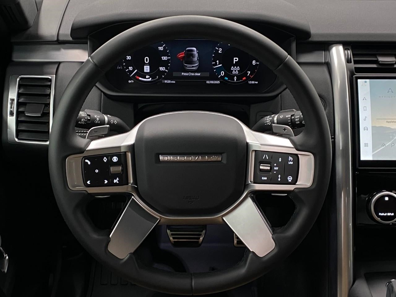 2025 Land Rover Discovery P360 Dynamic SE