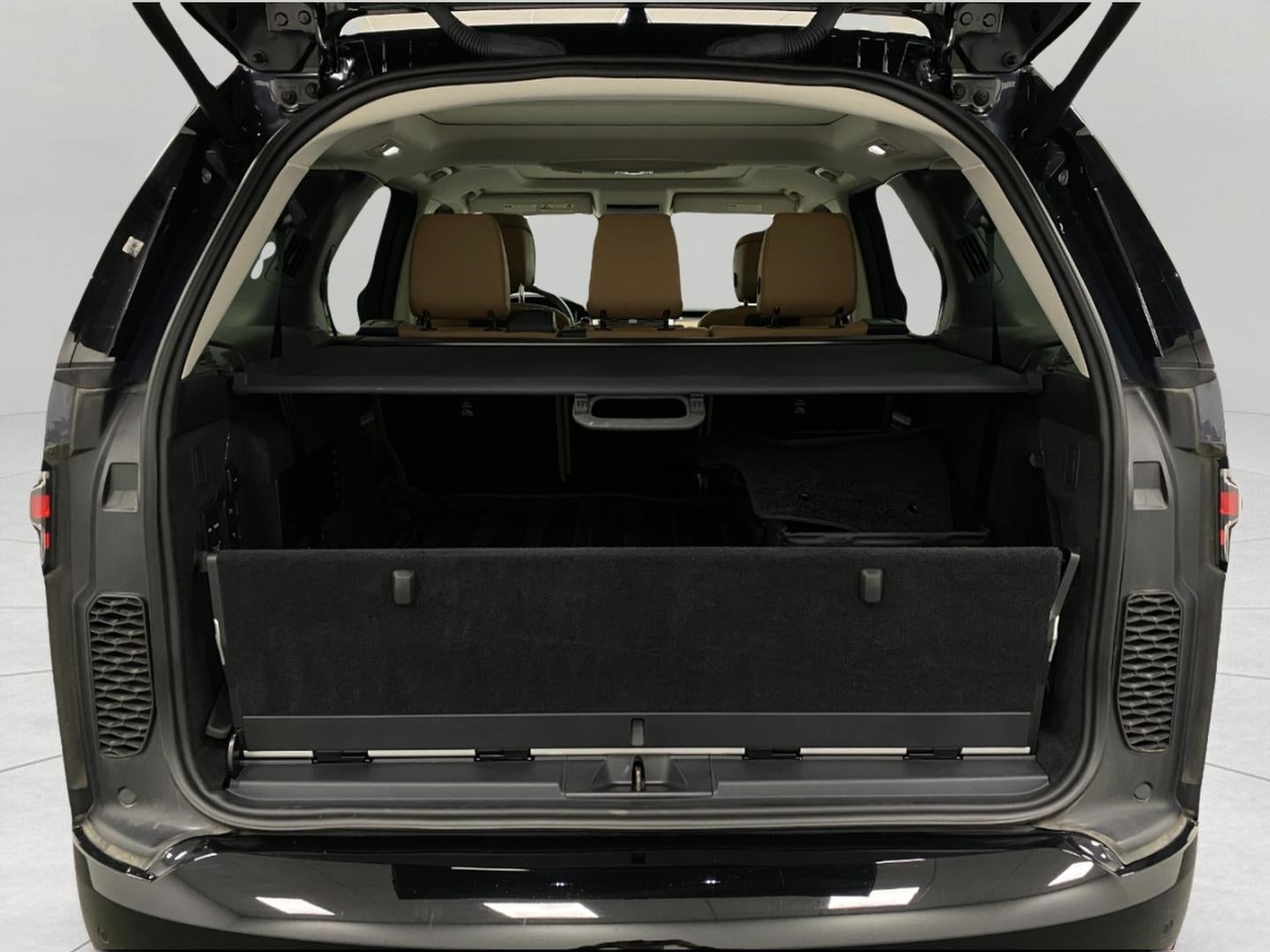 2025 Land Rover Discovery P360 Metropolitan Edition