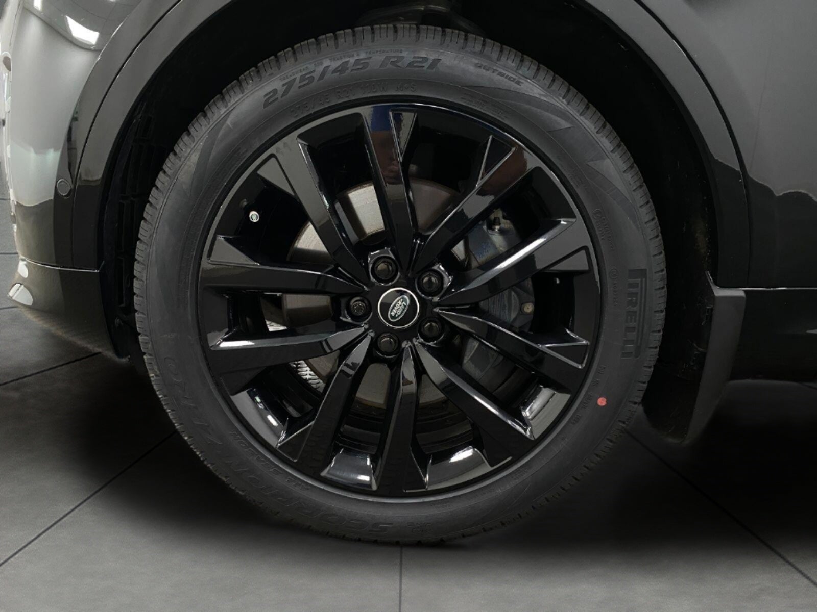 2026 Land Rover Discovery Tempest Edition AWD