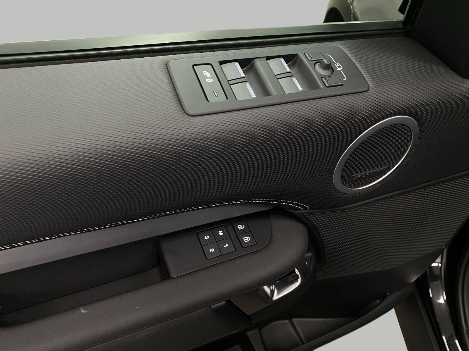 2026 Land Rover Discovery Tempest Edition AWD