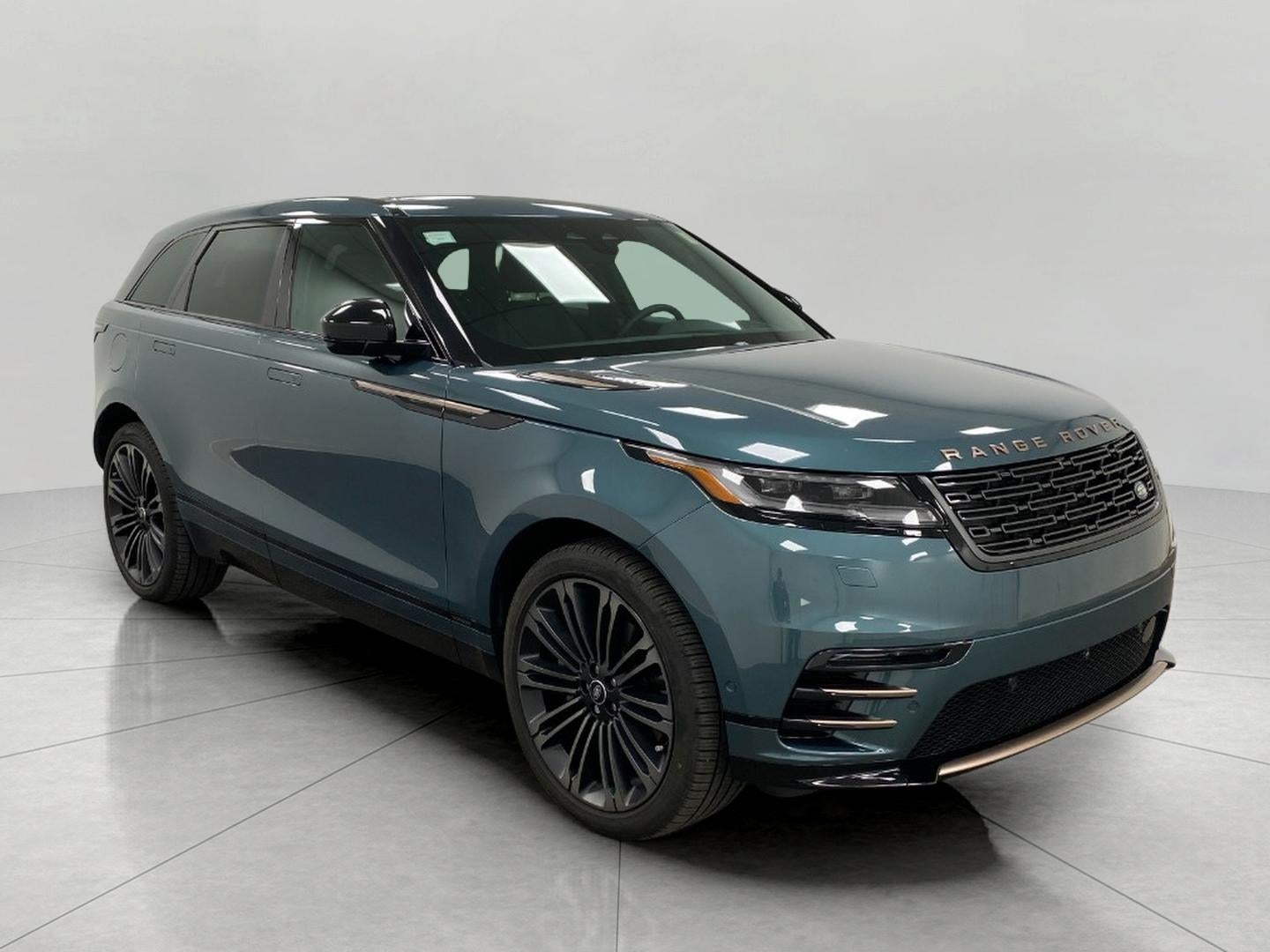 2026 Land Rover Range Rover Velar P400 Autobiography