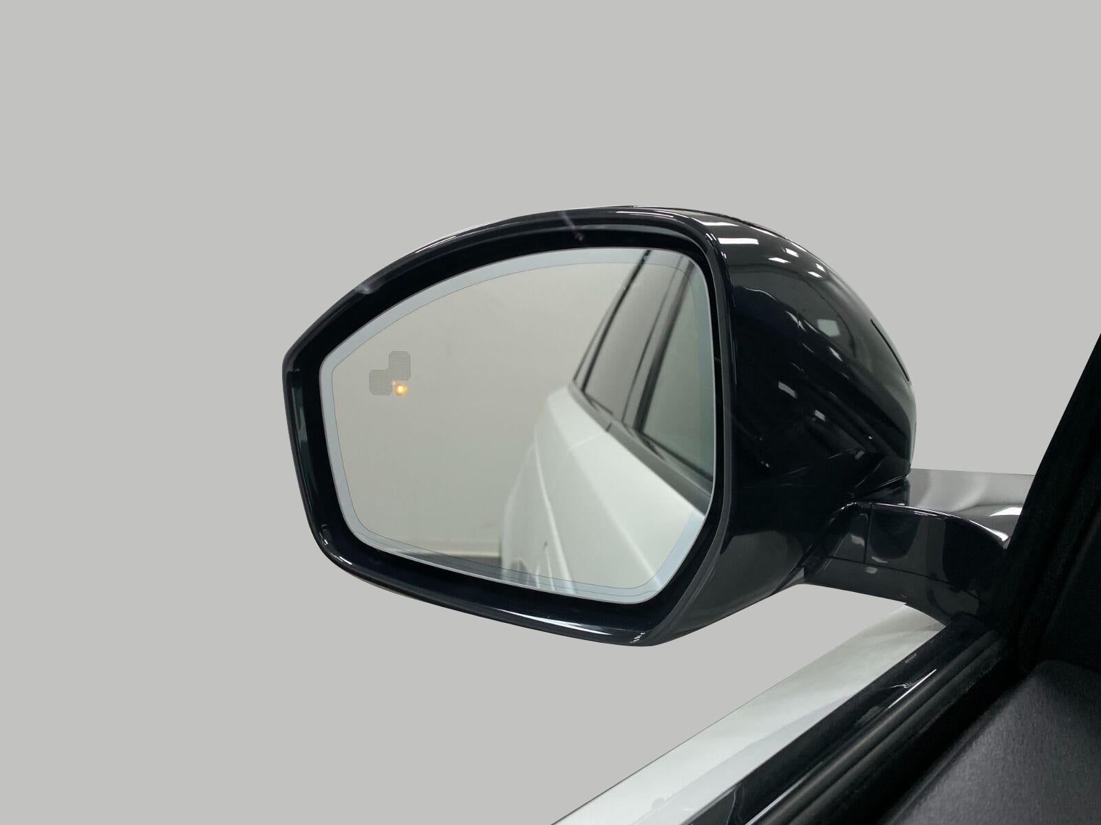 2026 Land Rover Range Rover Velar P250 S