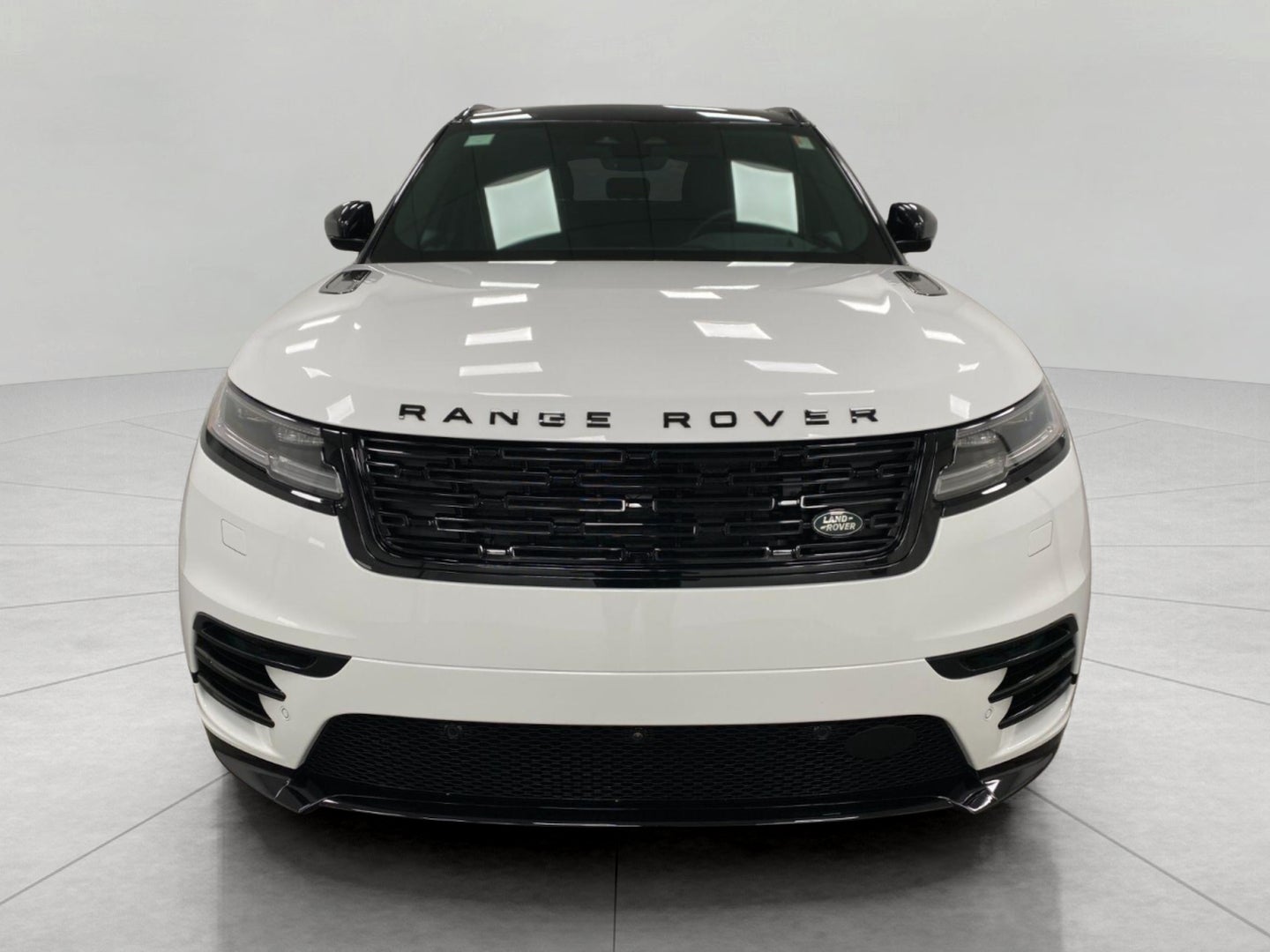 2026 Land Rover Range Rover Velar P250 Dynamic SE