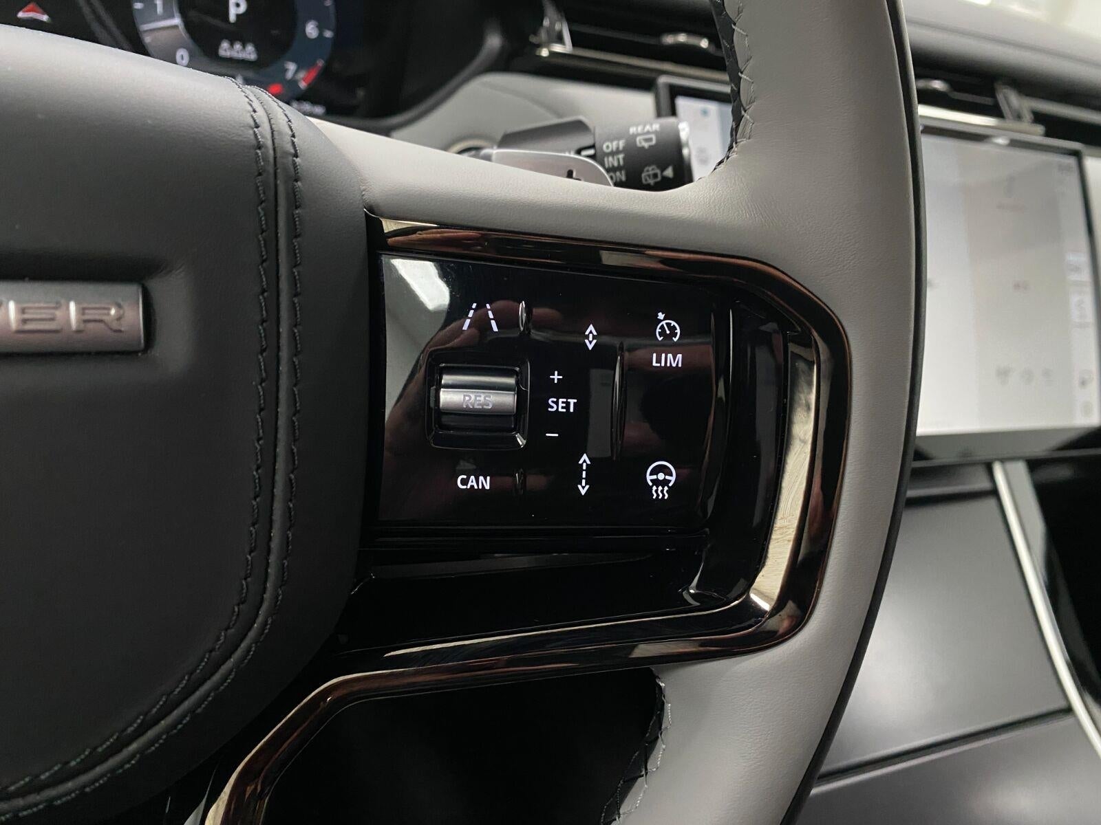 2026 Land Rover Range Rover Velar P250 Dynamic SE