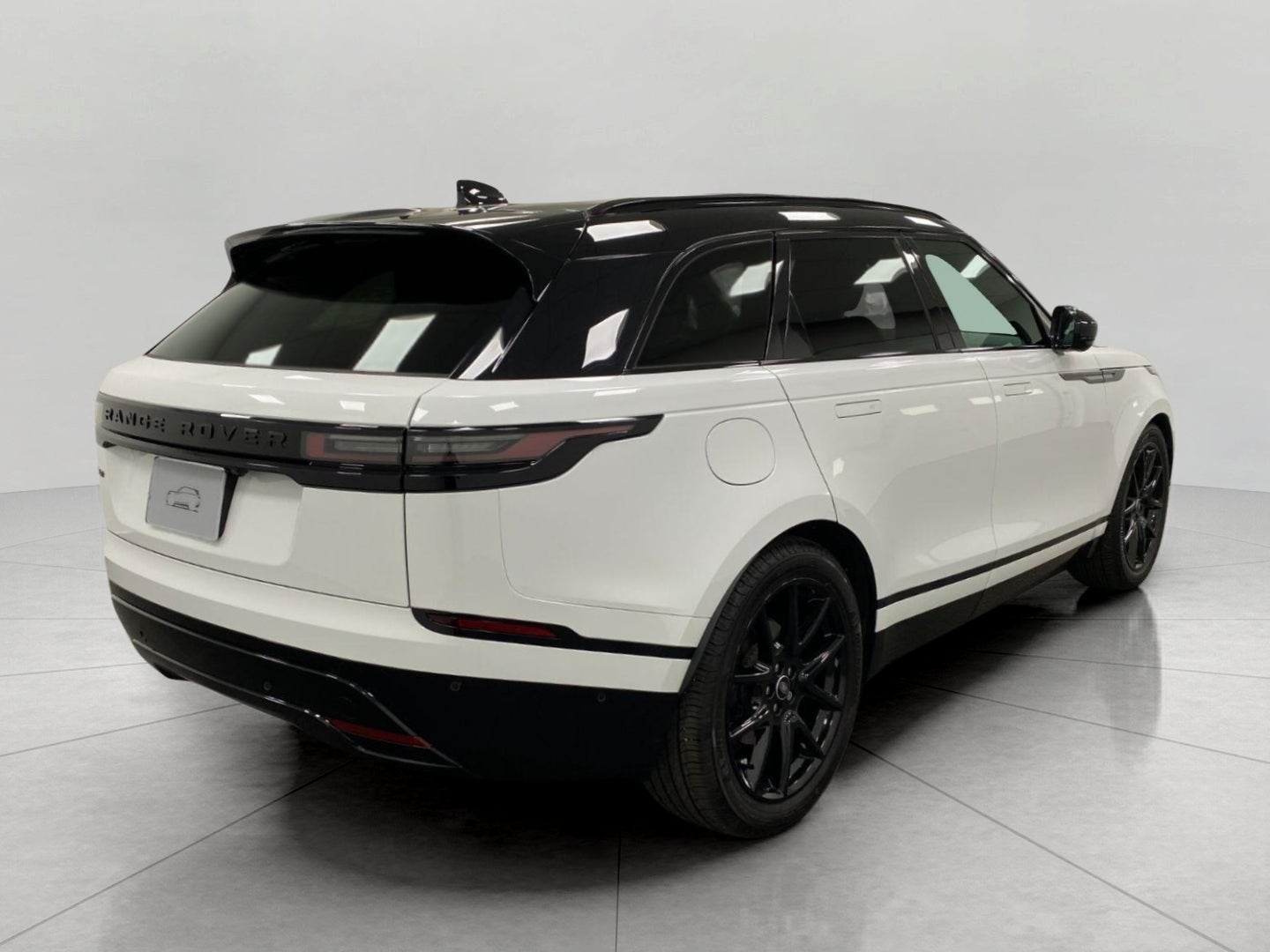 2026 Land Rover Range Rover Velar P250 Dynamic SE