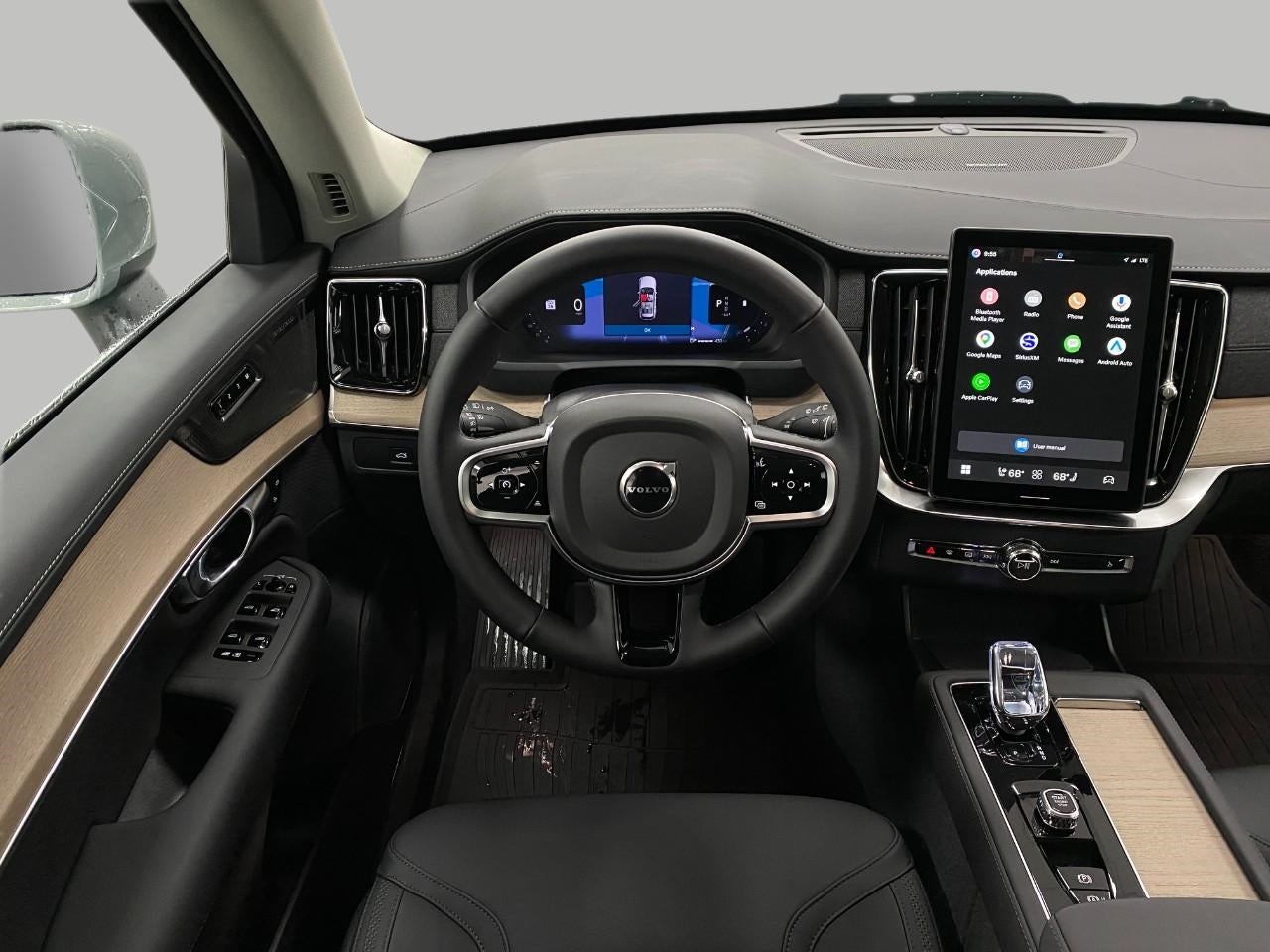 2026 Volvo XC90 B6 AWD Plus 7-Seater