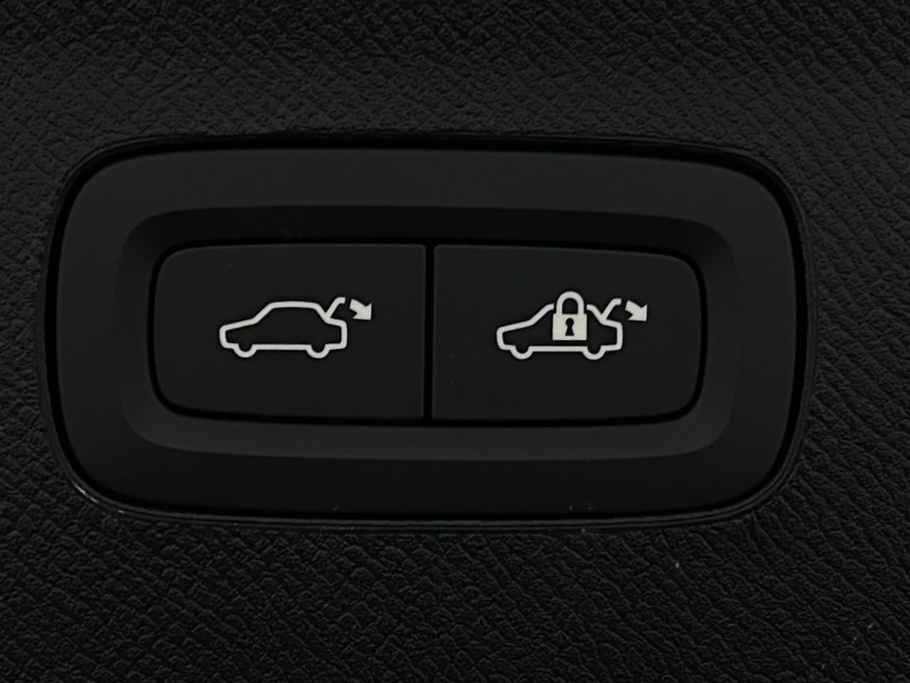 2026 Volvo XC90 B6 AWD Ultra 7-Seater