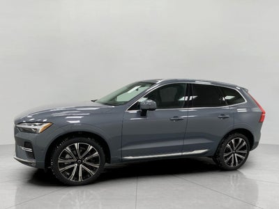 2023 Volvo XC60 B6 AWD Ultimate Bright Theme