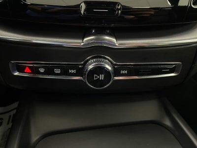 2020 Volvo XC60 T5 AWD Momentum