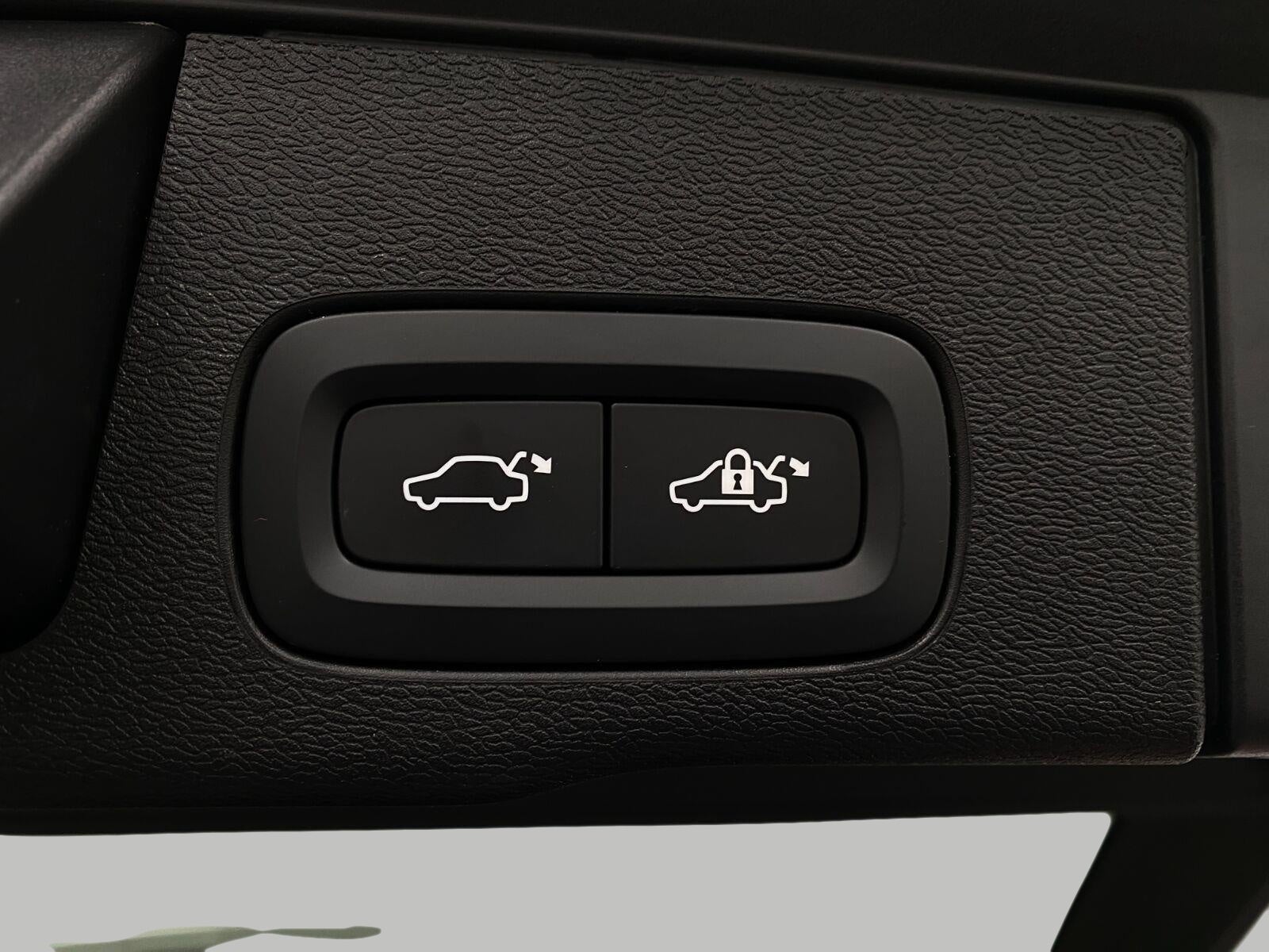 2020 Volvo XC60 T5 AWD Momentum