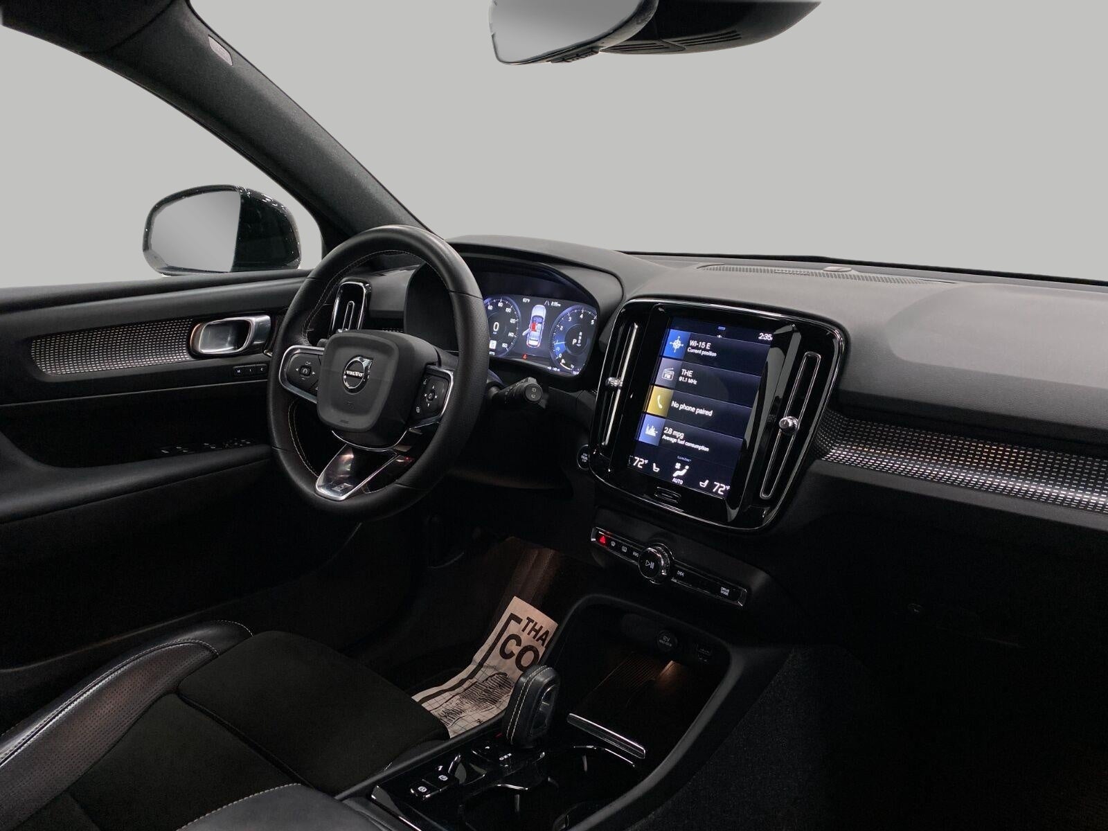2020 Volvo XC40 T5 AWD R-Design
