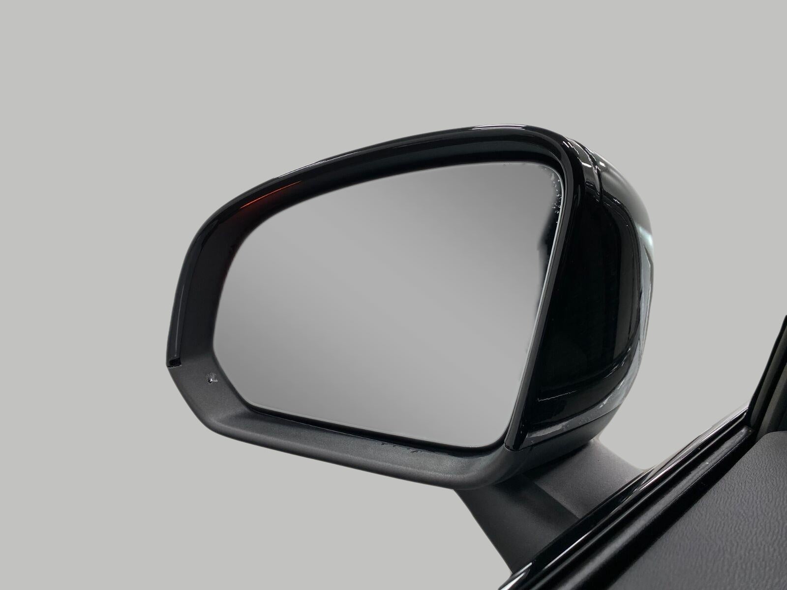 2020 Volvo XC40 T5 AWD R-Design