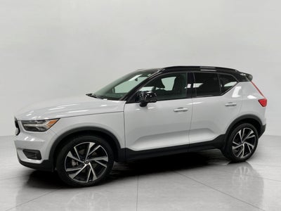 2020 Volvo XC40 T5 AWD R-Design
