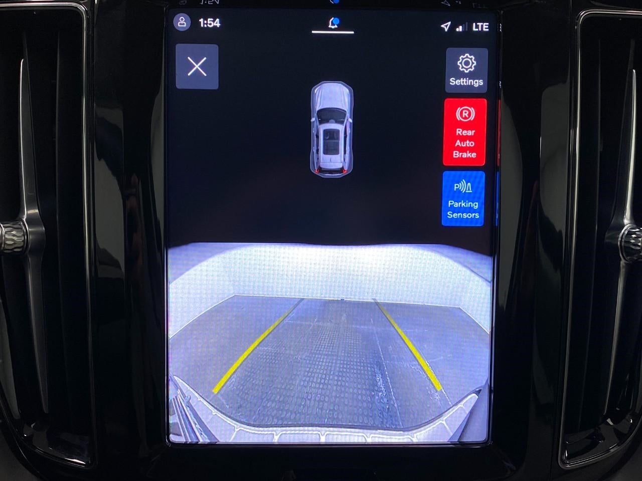 2024 Volvo XC60 Recharge Plug-In Hybrid T8 eAWD PHEV Core Dark Theme