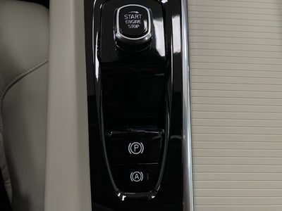 2024 Volvo XC60 Recharge Plug-In Hybrid T8 eAWD PHEV Core Dark Theme