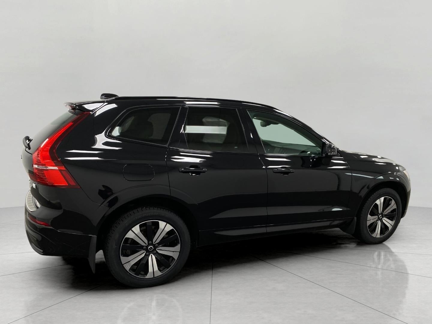 2024 Volvo XC60 Recharge Plug-In Hybrid T8 eAWD PHEV Core Dark Theme