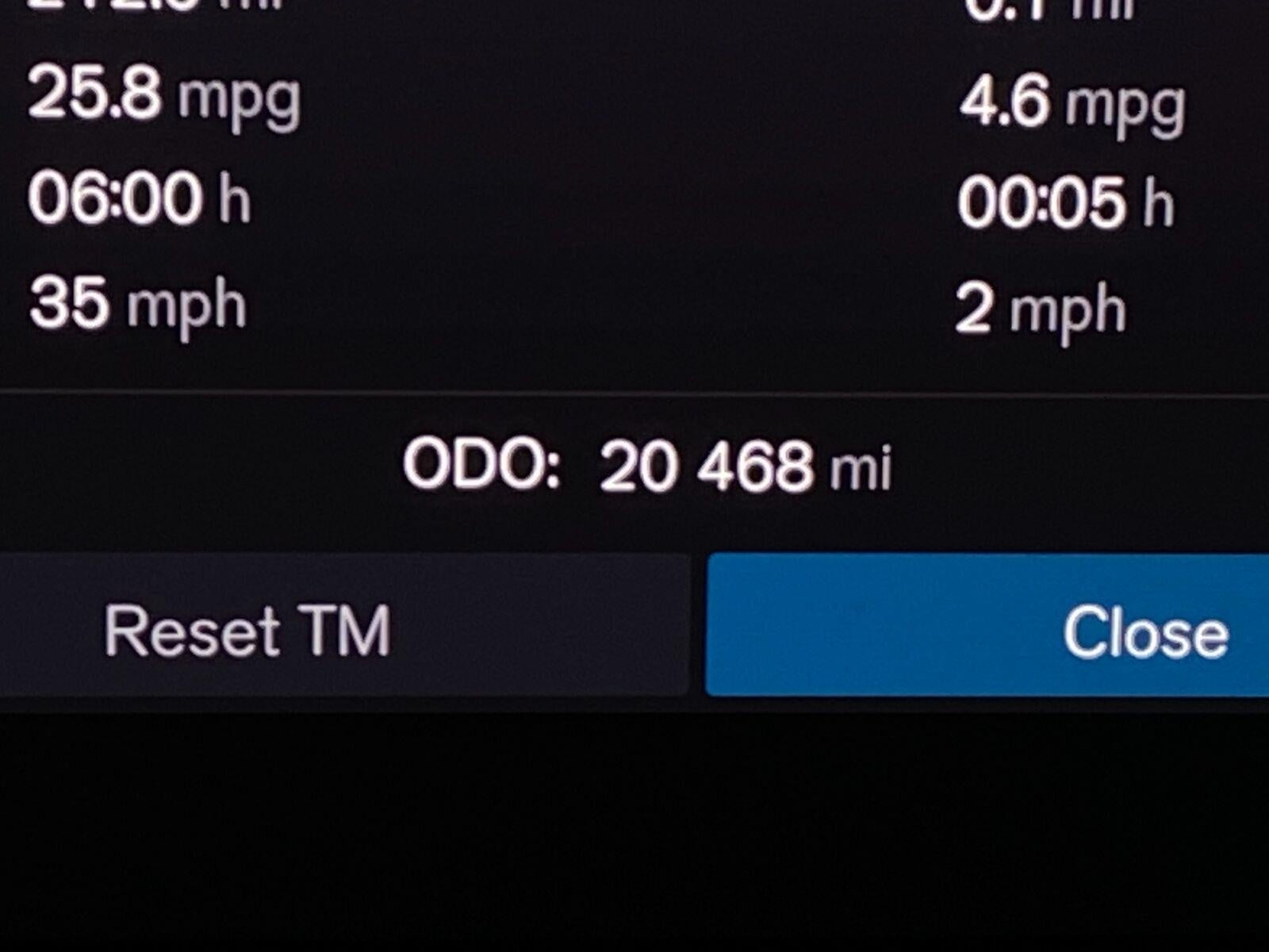 2024 Volvo XC60 Recharge Plug-In Hybrid T8 eAWD PHEV Ultimate Dark Theme