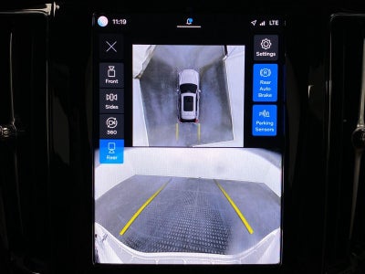 2024 Volvo XC60 Recharge Plug-In Hybrid T8 eAWD PHEV Ultimate Dark Theme