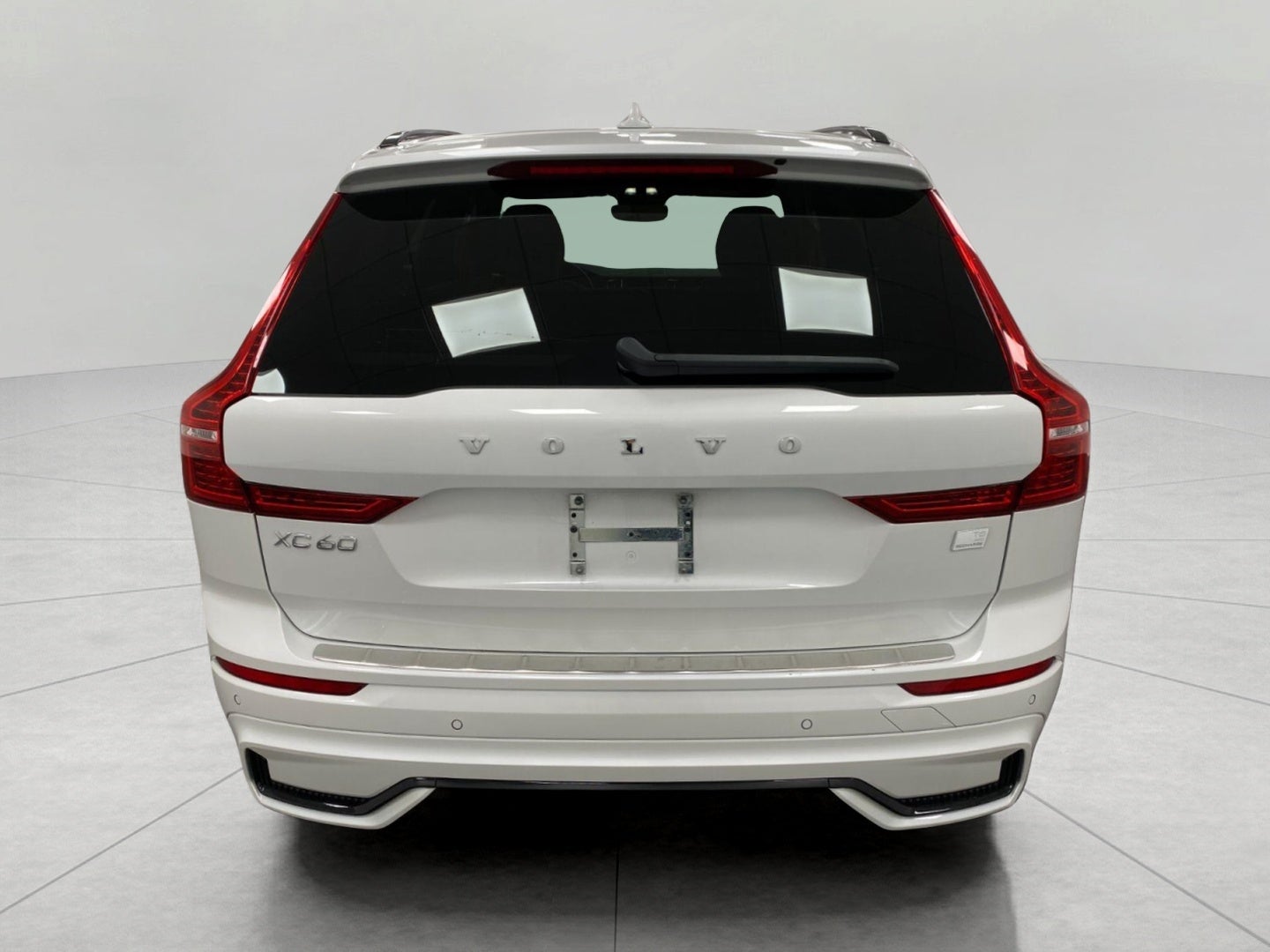2024 Volvo XC60 Recharge Plug-In Hybrid T8 eAWD PHEV Ultimate Dark Theme