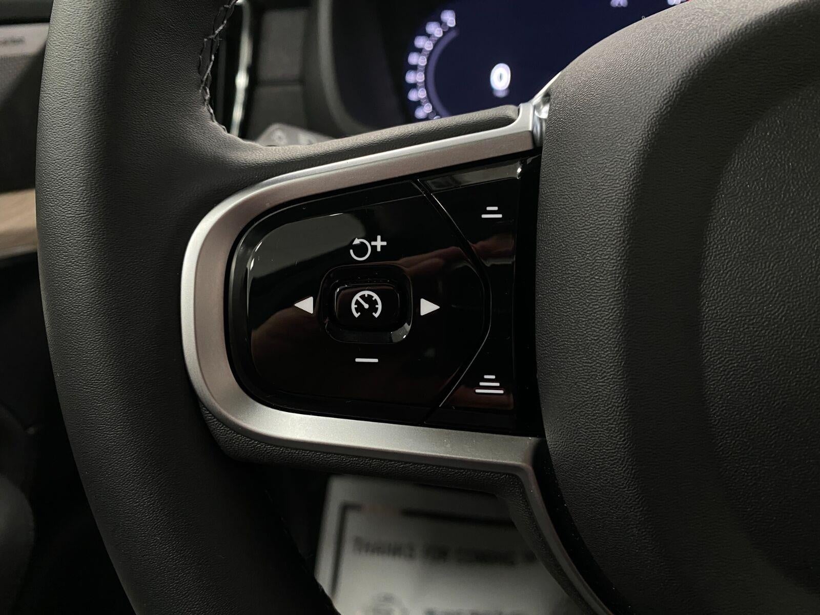 2026 Volvo XC90 Plug-In Hybrid T8 AWD Plus 6-Seater