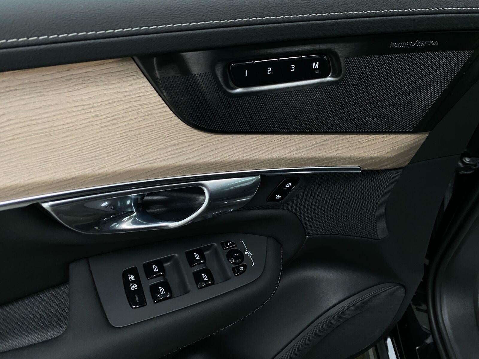 2026 Volvo XC90 Plug-In Hybrid T8 AWD Plus 6-Seater